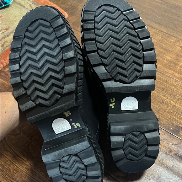 Sorel Black Leather Ona Ave Loafer, size 8 - Picture 9 of 9